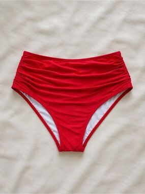 NWOT High-Waisted Ruched Bikini Bottom